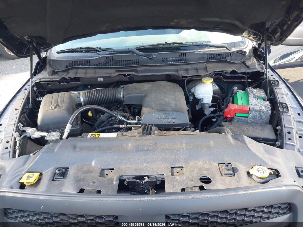 1C6RR6KG8JS296523 2018 RAM 1500 photo no. 10