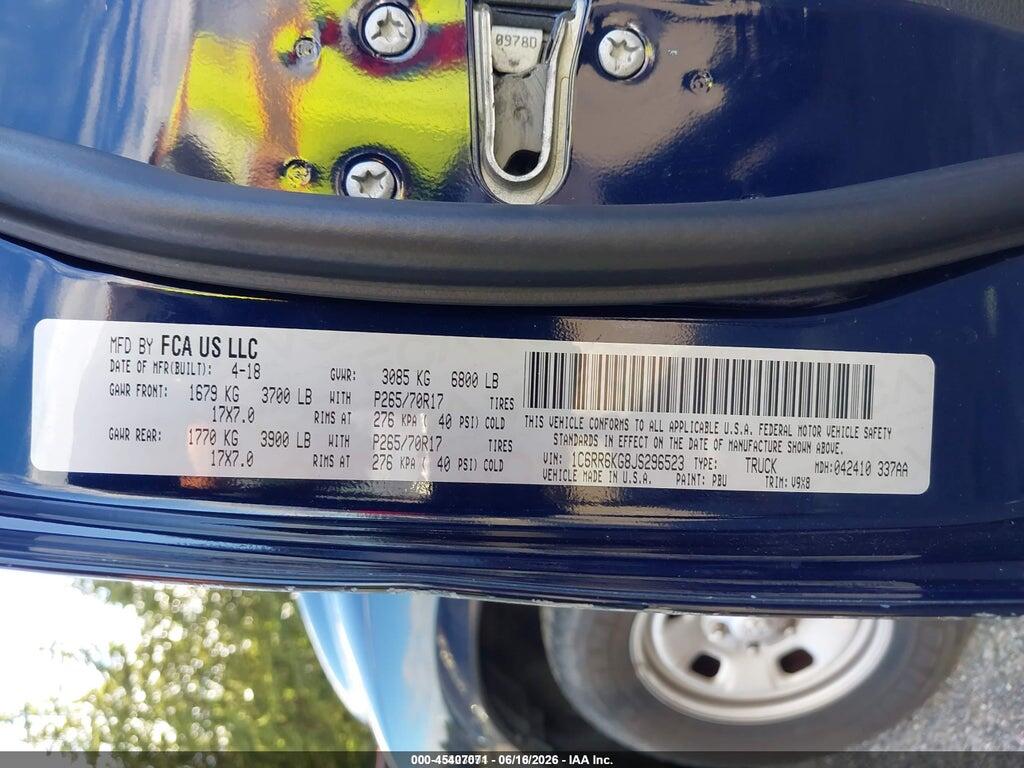 1C6RR6KG8JS296523 2018 RAM 1500 photo no. 9