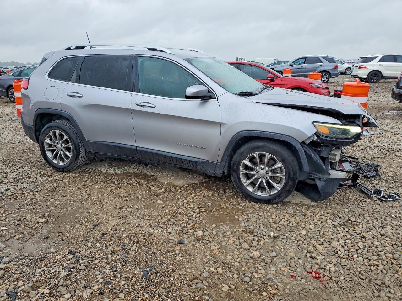 2019 JEEP CHEROKEE LATITUDE PLUS — Фото 4 из 13