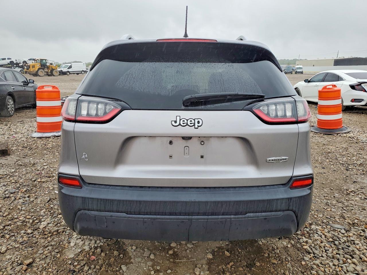 2019 JEEP CHEROKEE LATITUDE PLUS — Фото 6 из 13