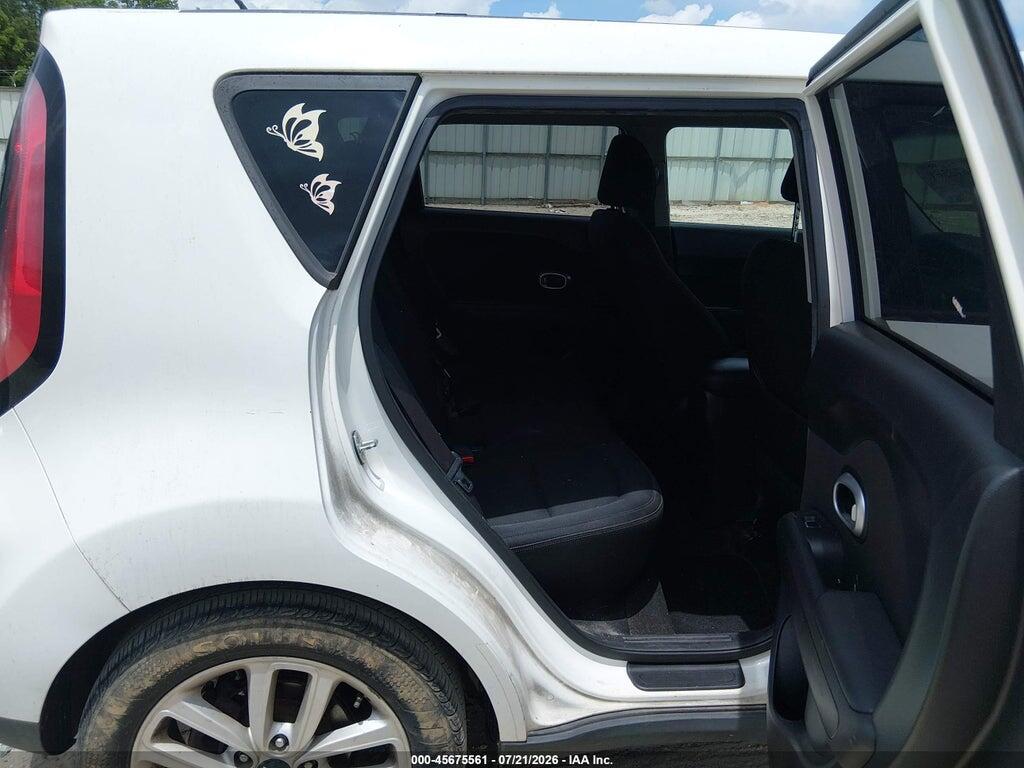 KNDJP3A56H7412812 2017 KIA SOUL photo no. 8