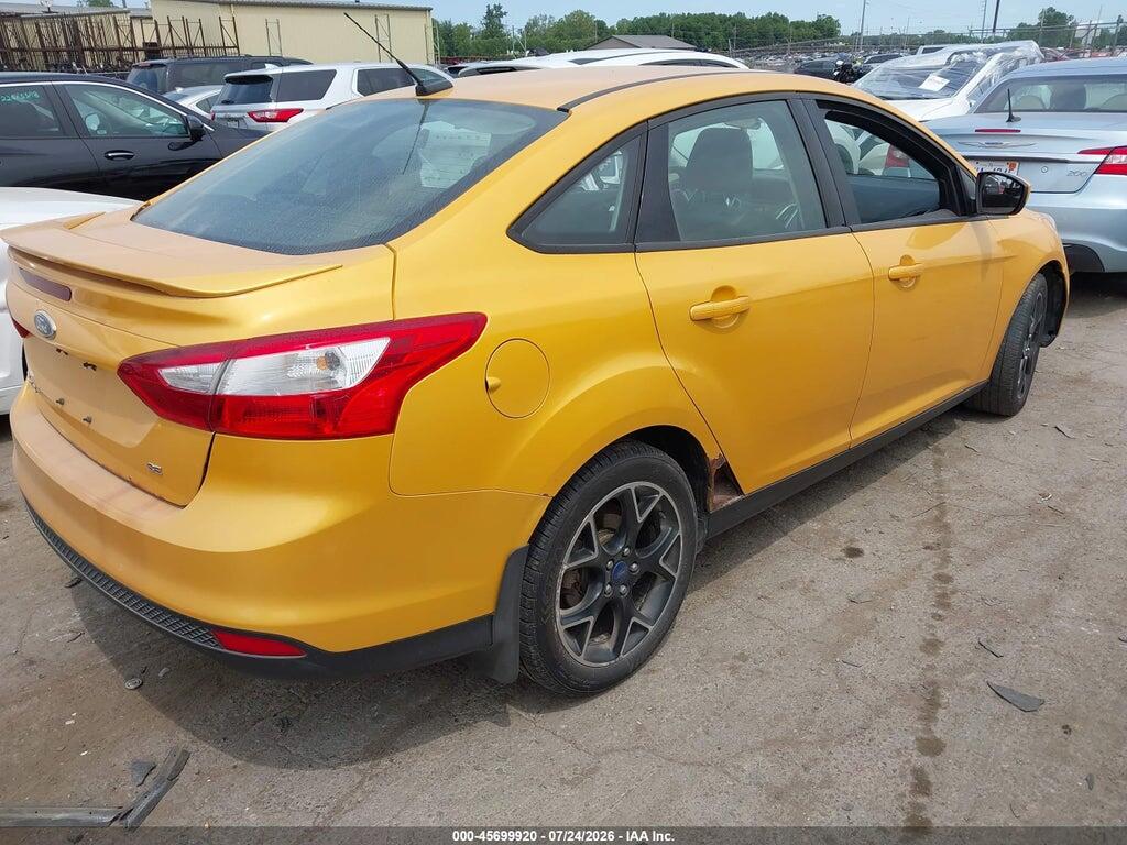 1FAHP3F2XCL183232 2012 FORD FOCUS photo no. 4