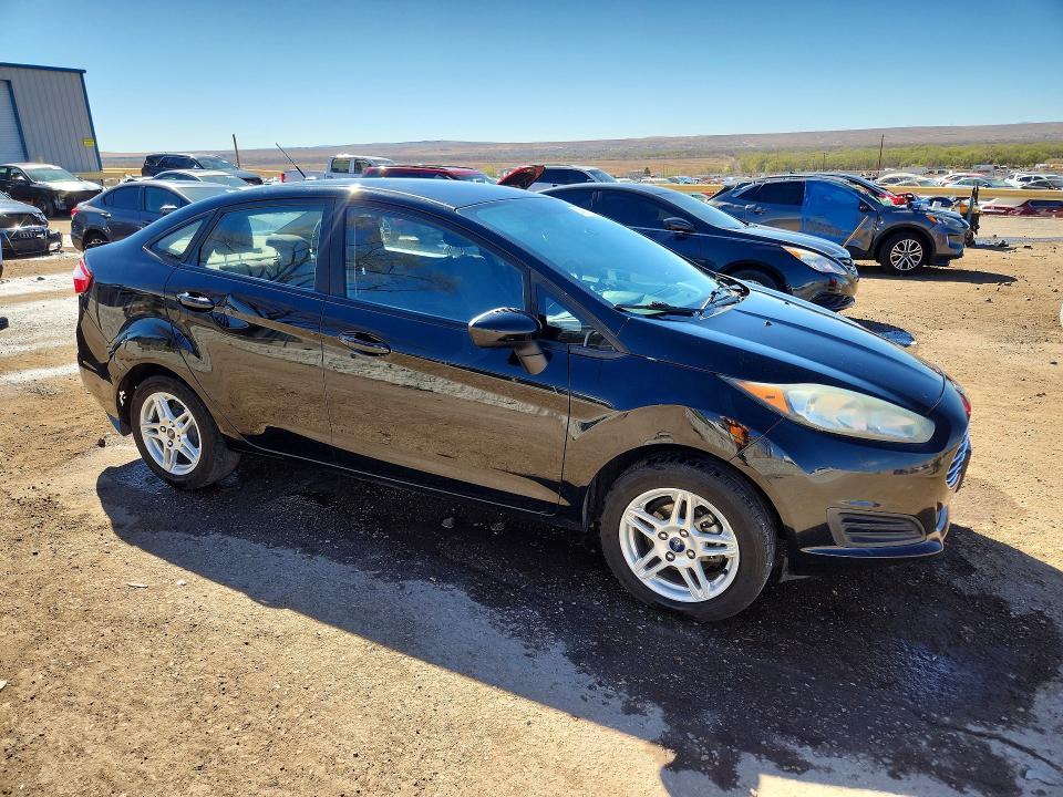 2019 FORD FIESTA SE — Фото 4 из 12