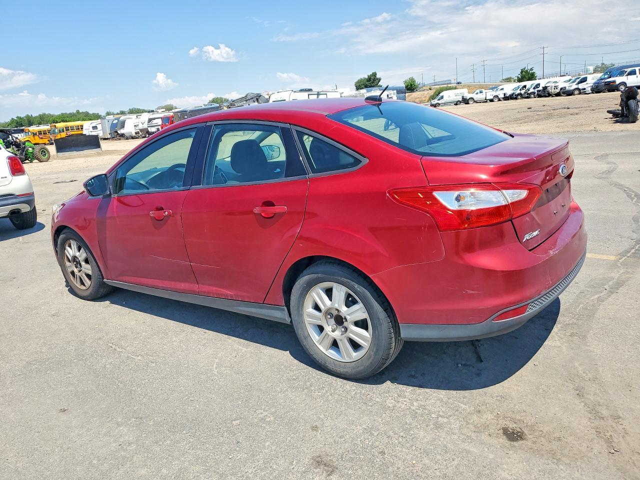 1FADP3F22DL338033 2013 FORD FOCUS photo no. 2