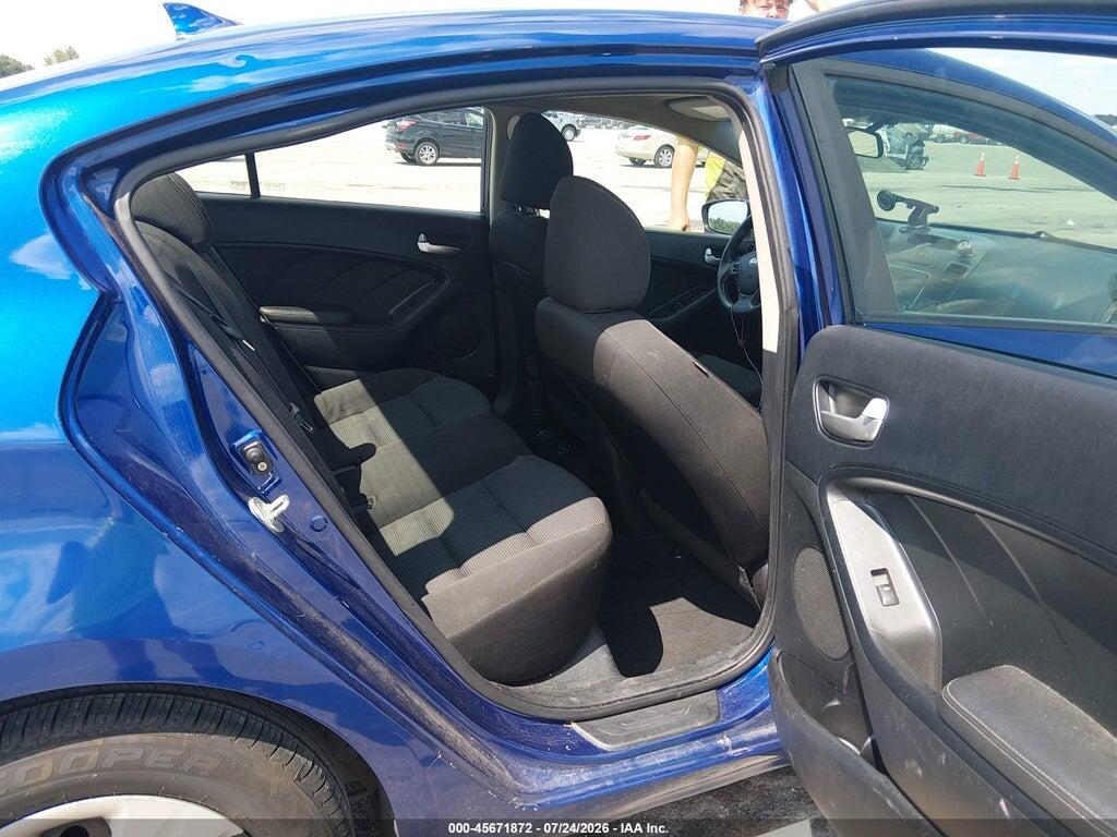 3KPFK4A70HE086131 2017 KIA FORTE photo no. 8