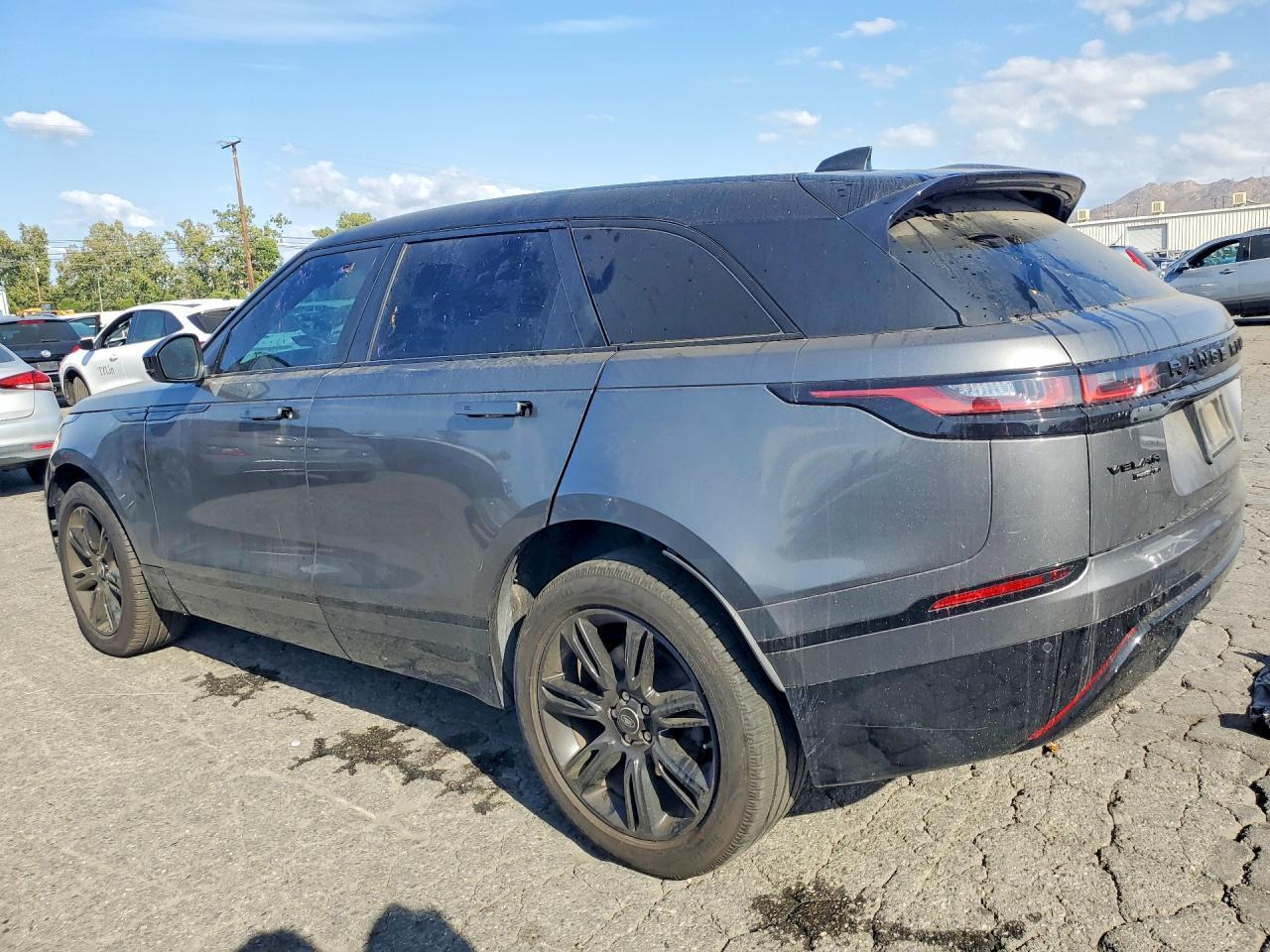 2018 LAND ROVER RANGE ROVER VELAR S — Фото 2 из 12