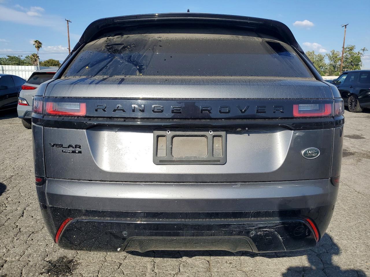 2018 LAND ROVER RANGE ROVER VELAR S — Фото 6 из 12
