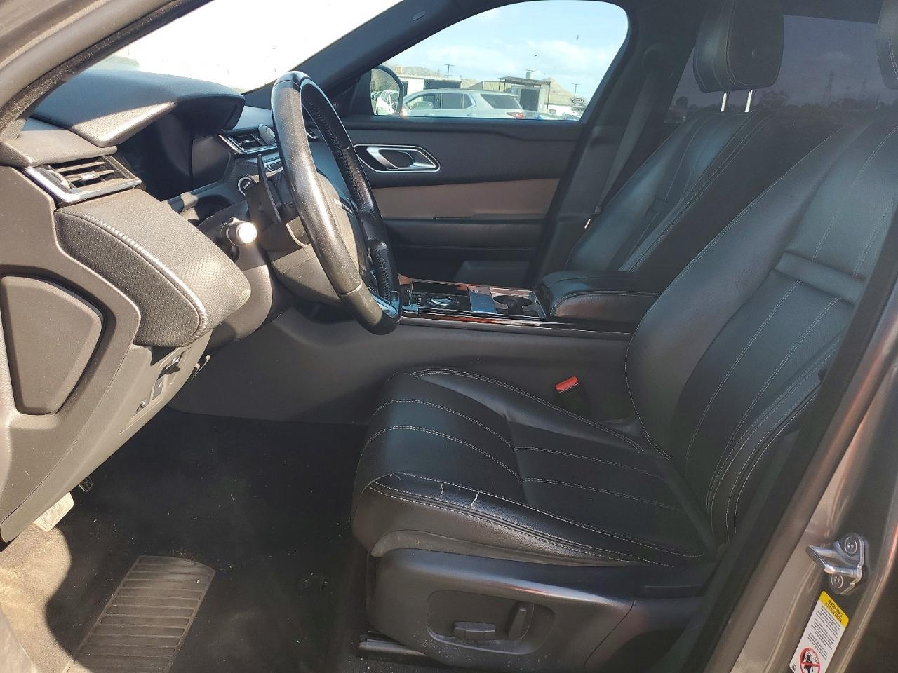 2018 LAND ROVER RANGE ROVER VELAR S — Фото 7 из 12