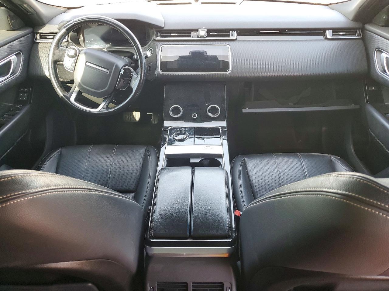 2018 LAND ROVER RANGE ROVER VELAR S — Фото 8 из 12