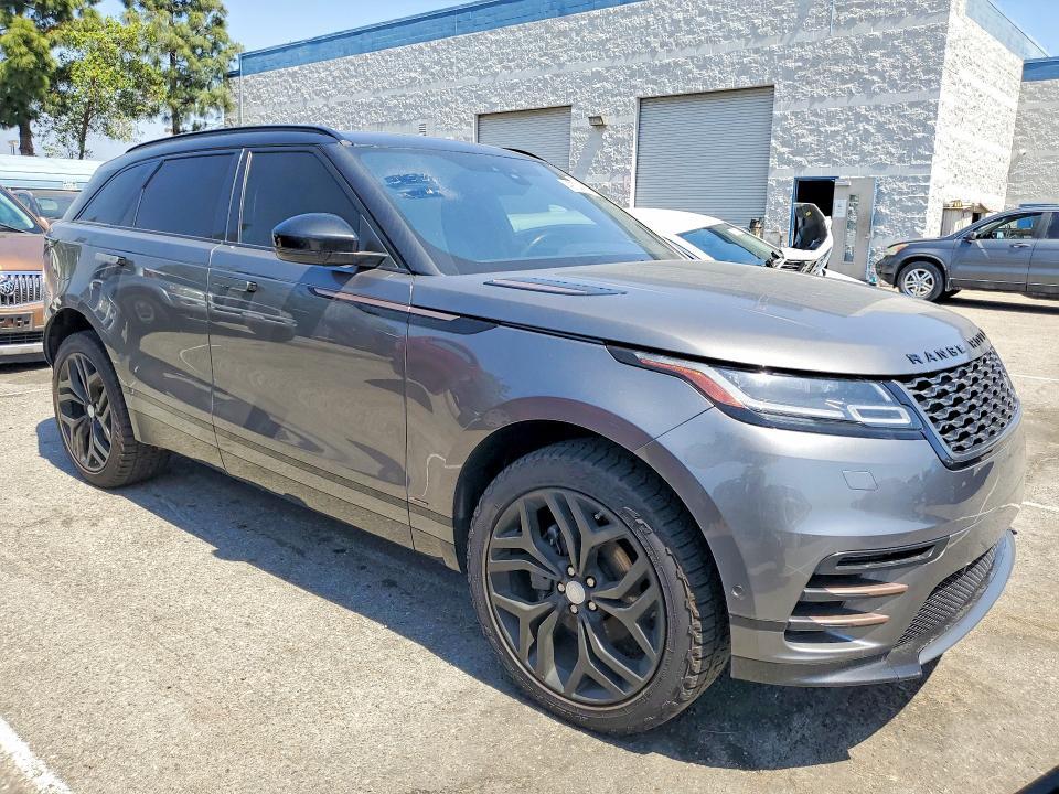 SALYL2RN6JA736031 2018 LAND ROVER RANGE ROVER VELAR photo no. 4