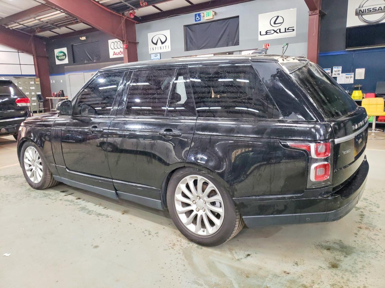 2018 LAND ROVER RANGE ROVER HSE — Фото 2 из 13