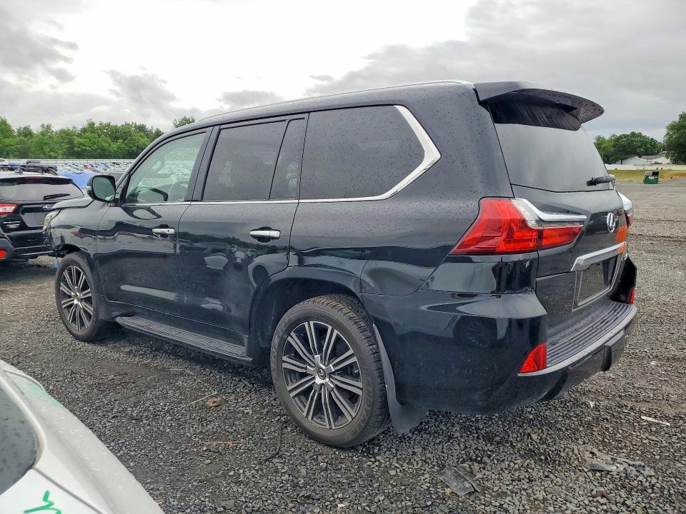 2018 LEXUS LX 570 — Фото 2 из 13