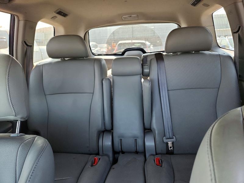 2012 TOYOTA HIGHLANDER LIMITED — Фото 10 из 14