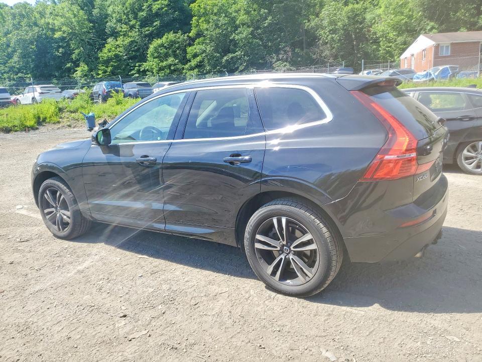 2020 VOLVO XC60 T6 MOMENTUM — Фото 2 из 13
