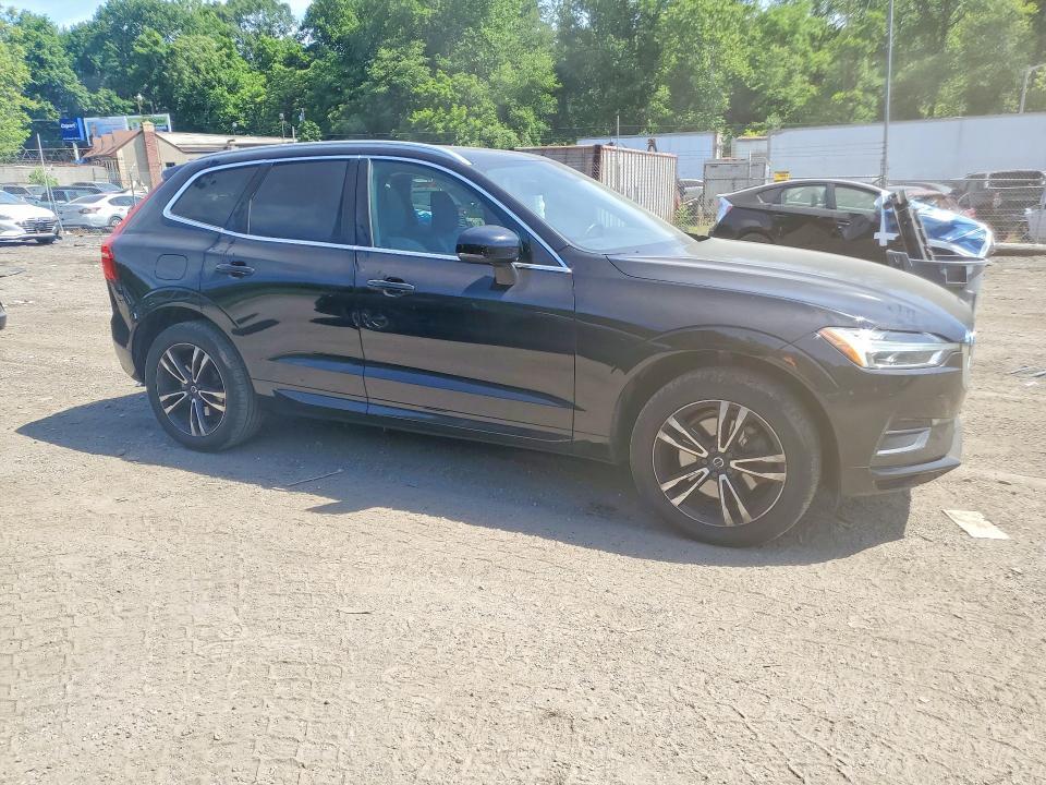 2020 VOLVO XC60 T6 MOMENTUM — Фото 4 из 13