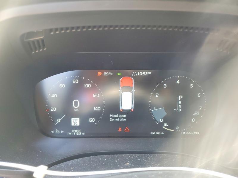 2020 VOLVO XC60 T6 MOMENTUM — Фото 9 из 13