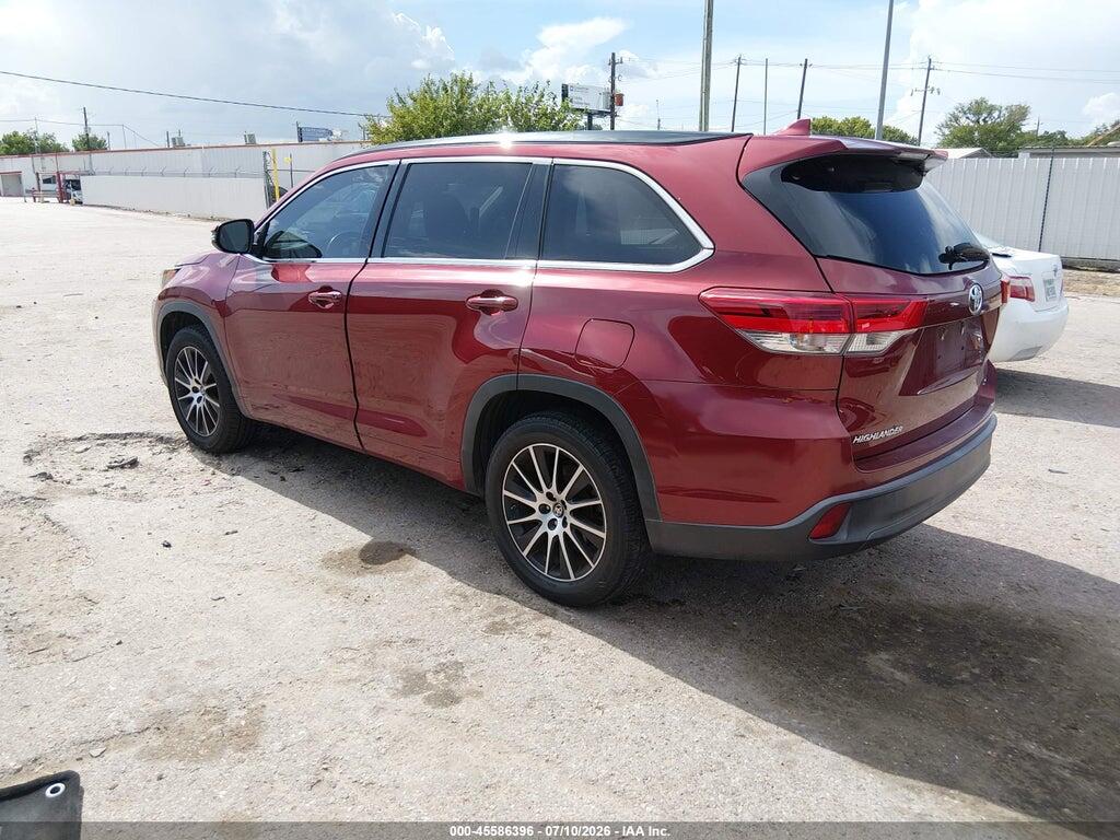 5TDKZRFH4JS533919 2018 TOYOTA HIGHLANDER photo no. 3
