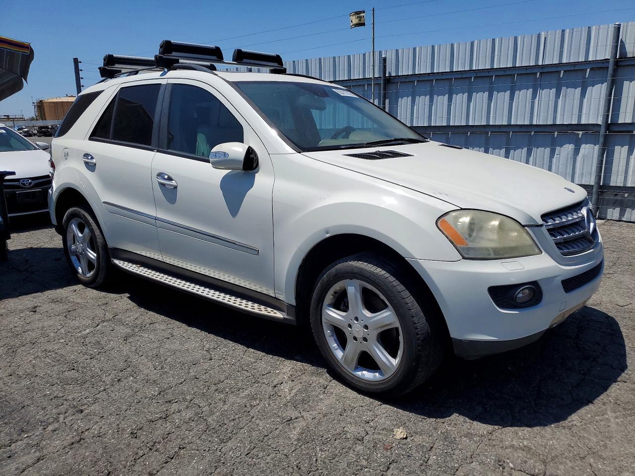 2008 MERCEDES-BENZ ML 350 — Фото 4 из 13