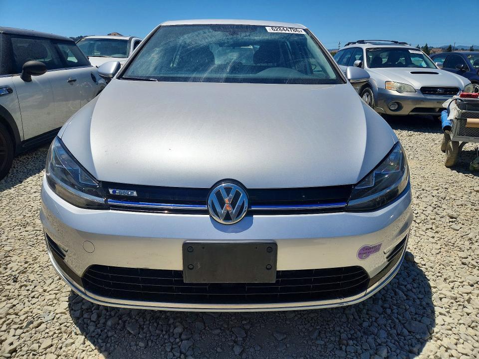 2019 VOLKSWAGEN E-GOLF SE — Фото 5 из 13