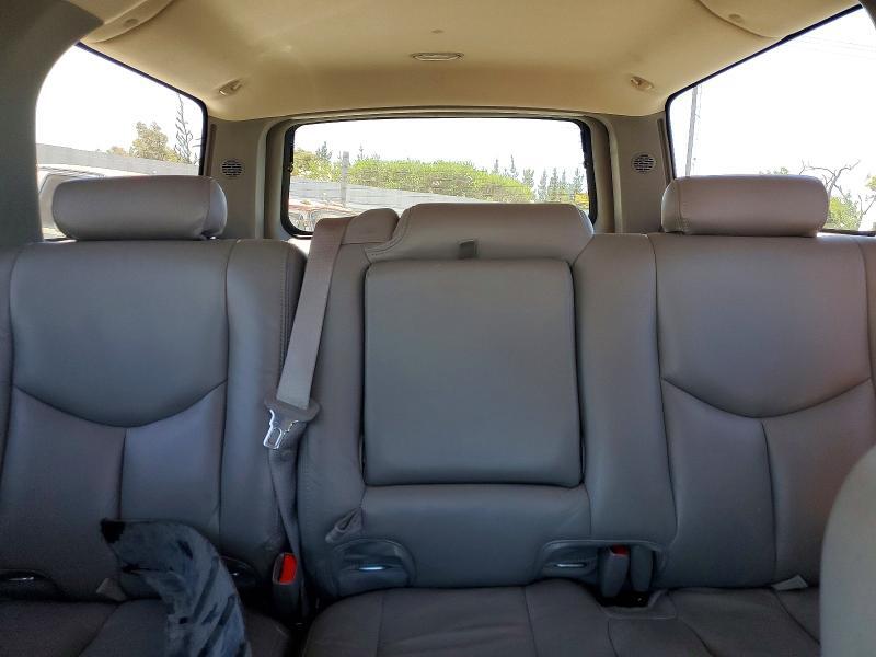 2003 CHEVROLET SUBURBAN K2500 — Фото 10 из 13