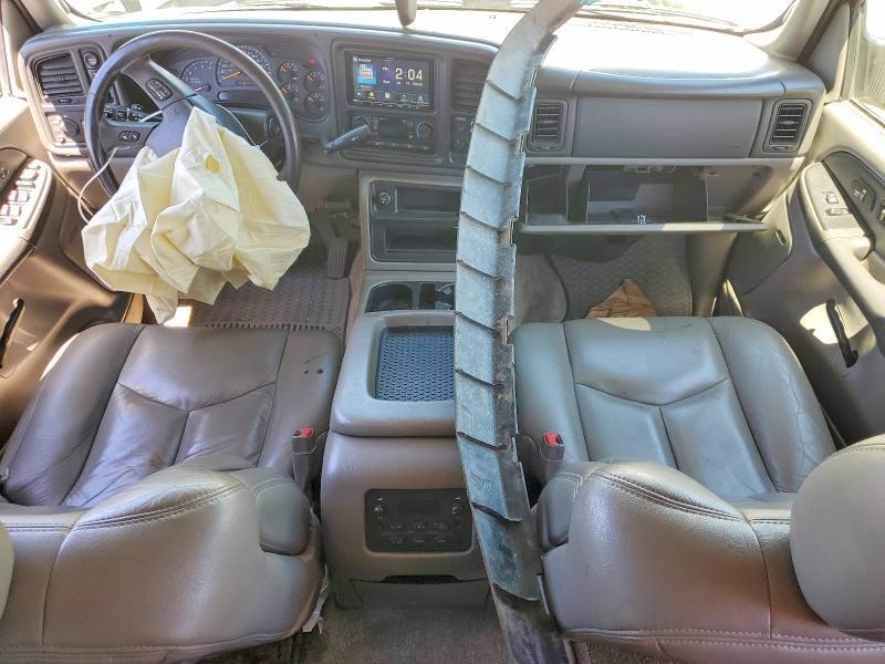 2003 CHEVROLET SUBURBAN K2500 — Фото 8 из 13