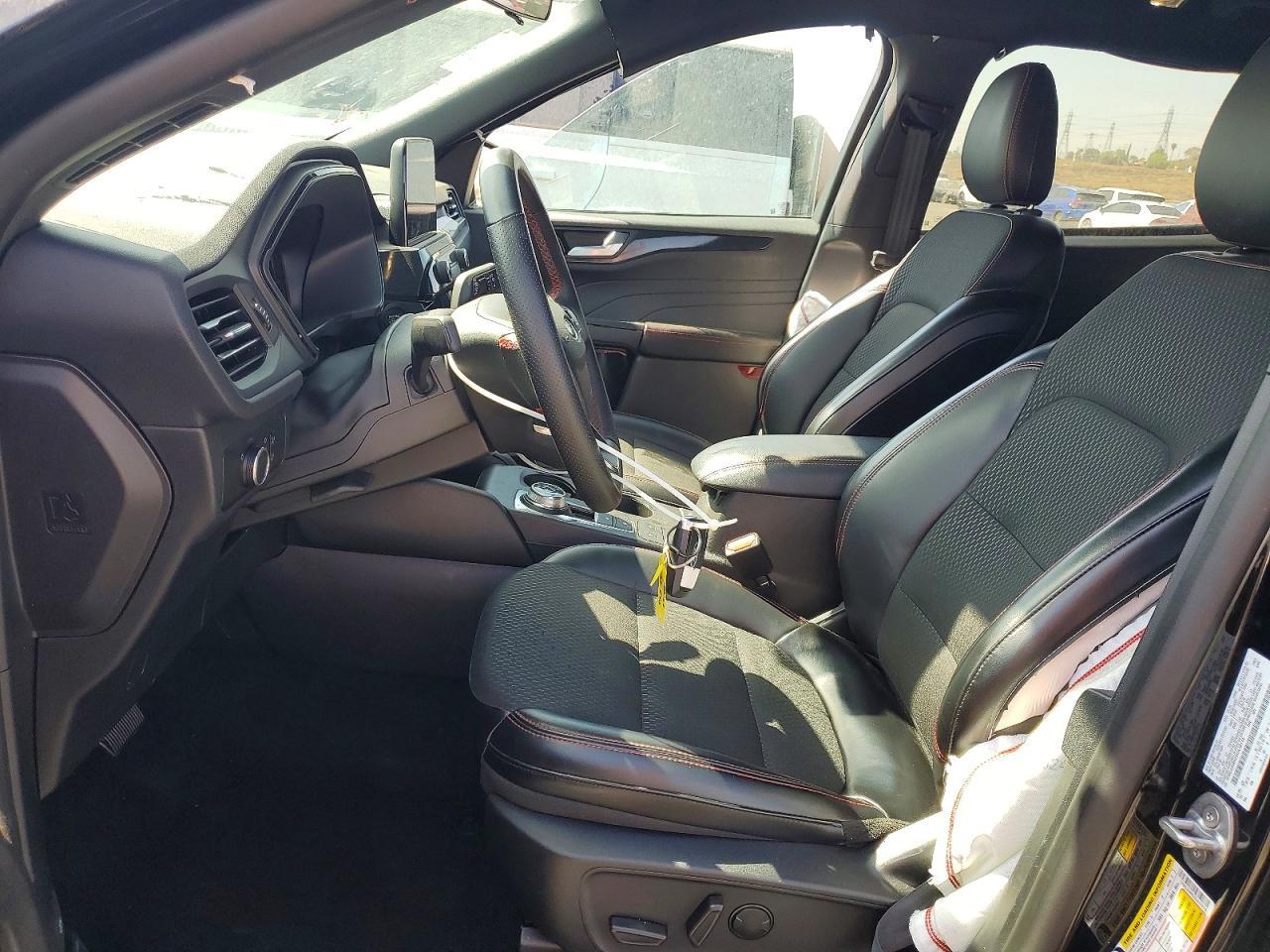 2025 FORD ESCAPE ST LINE — Фото 7 из 13