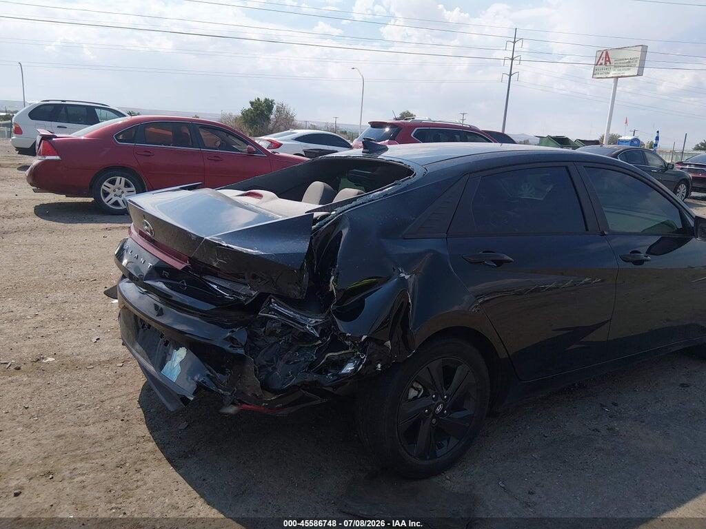 KMHLM4AG7NU294402 2022 HYUNDAI ELANTRA photo no. 6