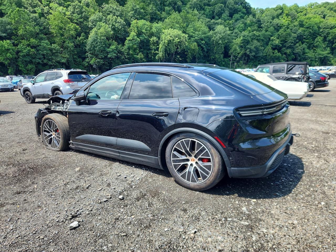 2025 PORSCHE MACAN 4S — Фото 2 из 13