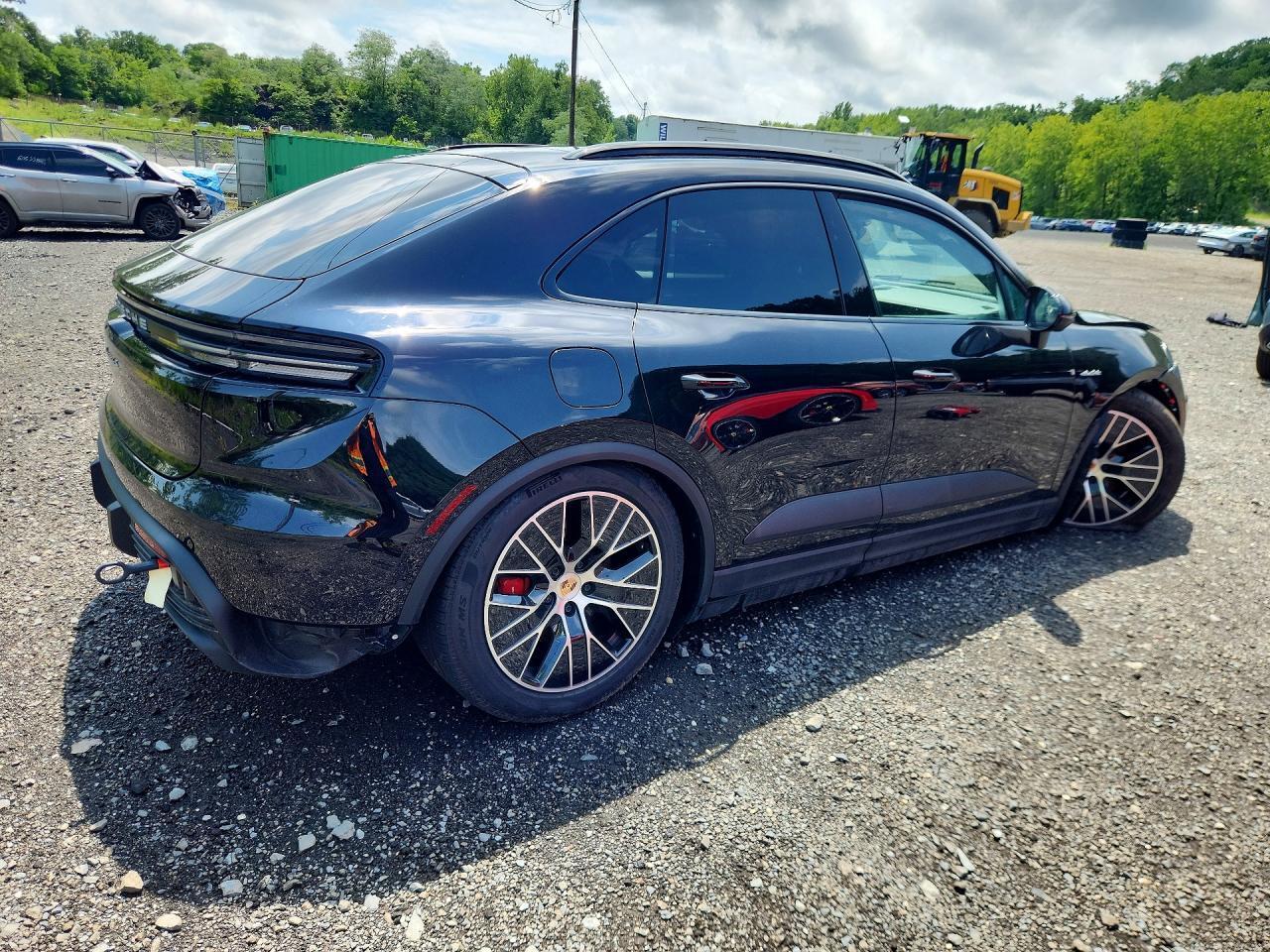 2025 PORSCHE MACAN 4S — Фото 3 из 13