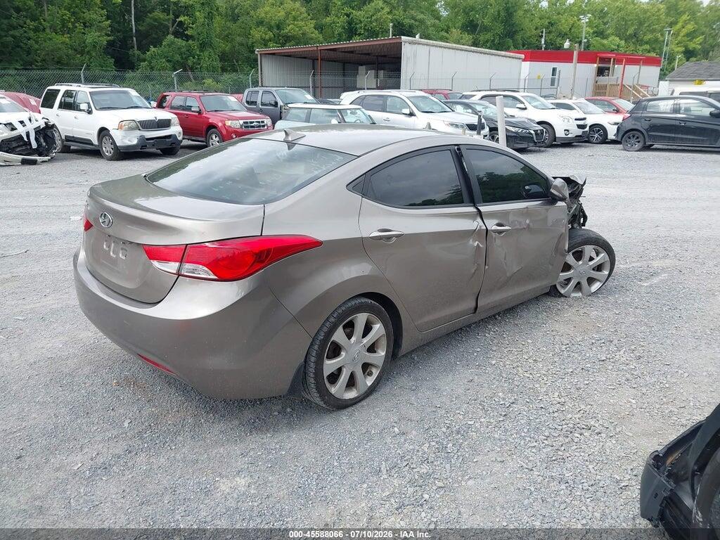 5NPDH4AE7DH248122 2013 HYUNDAI ELANTRA photo no. 4