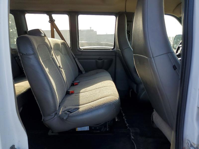 2019 CHEVROLET EXPRESS G3500 LT — Фото 11 из 13