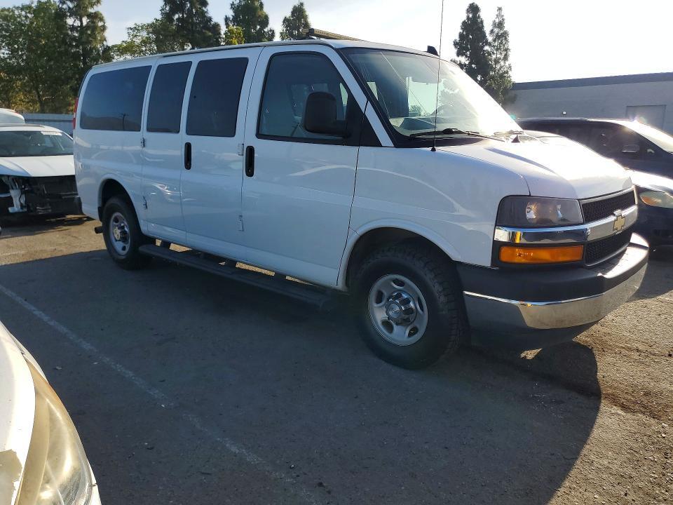 2019 CHEVROLET EXPRESS G3500 LT — Фото 4 из 13