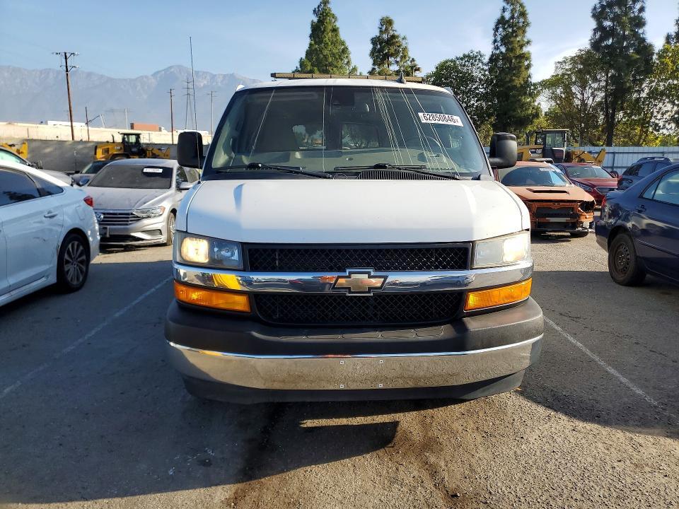 2019 CHEVROLET EXPRESS G3500 LT — Фото 5 из 13
