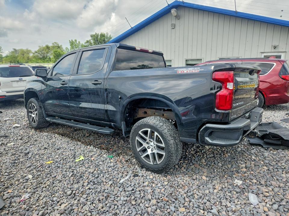 2019 CHEVROLET SILVERADO K1500 TRAIL BOSS CUSTOM — Фото 2 из 12