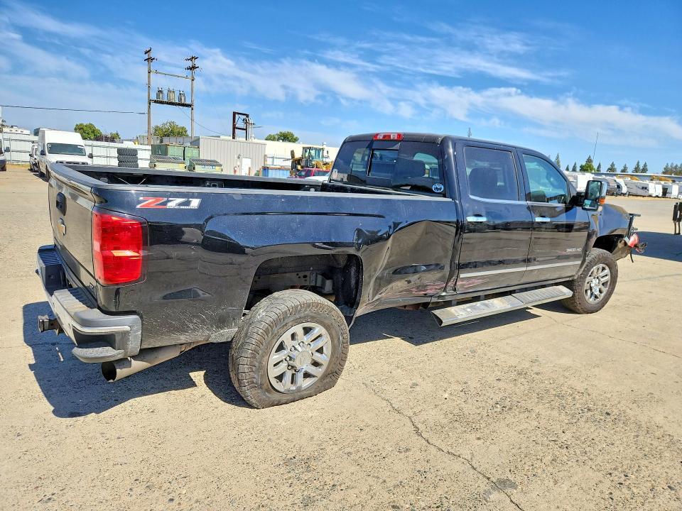2019 CHEVROLET SILVERADO K3500 LTZ — Фото 3 из 13
