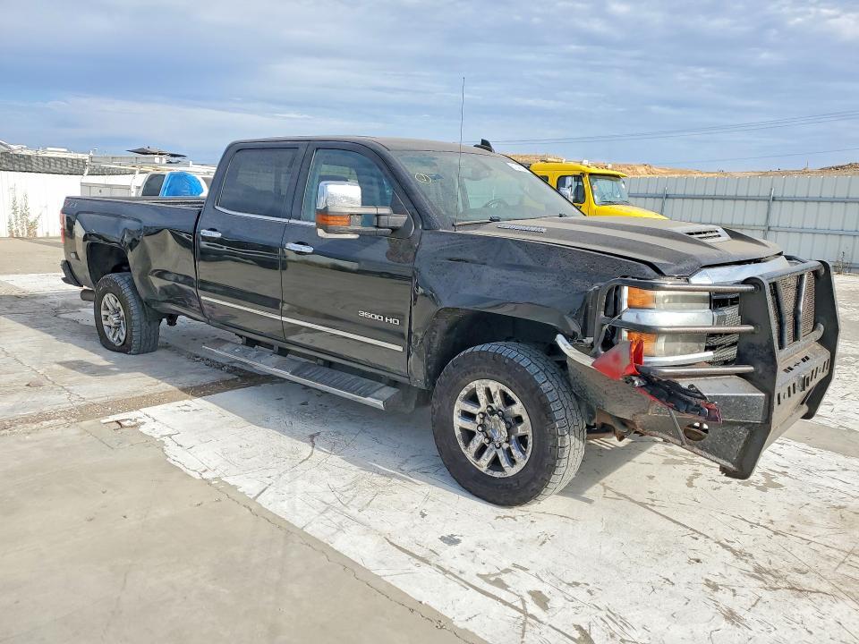 2019 CHEVROLET SILVERADO K3500 LTZ — Фото 4 из 13