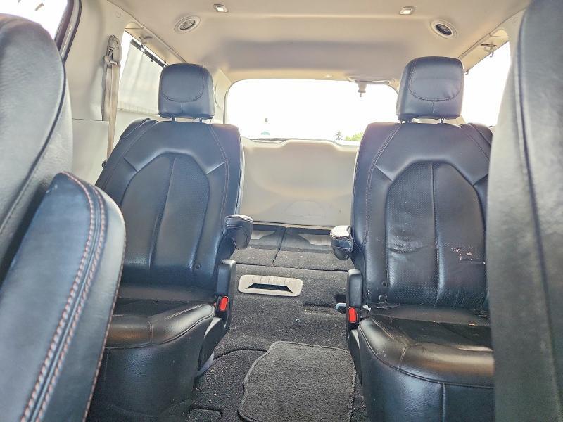 2019 CHRYSLER PACIFICA TOURING L — Фото 10 из 13