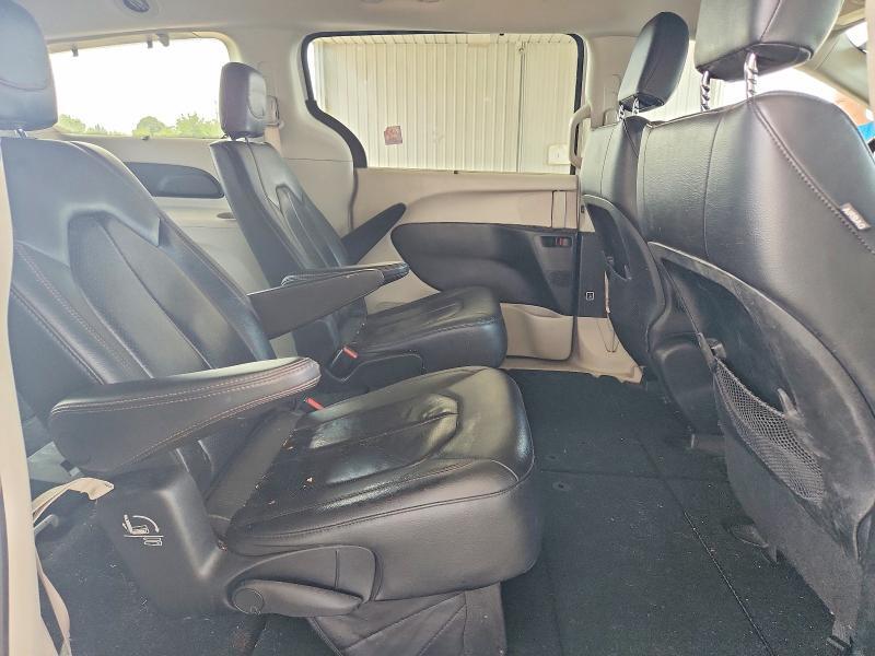 2019 CHRYSLER PACIFICA TOURING L — Фото 11 из 13