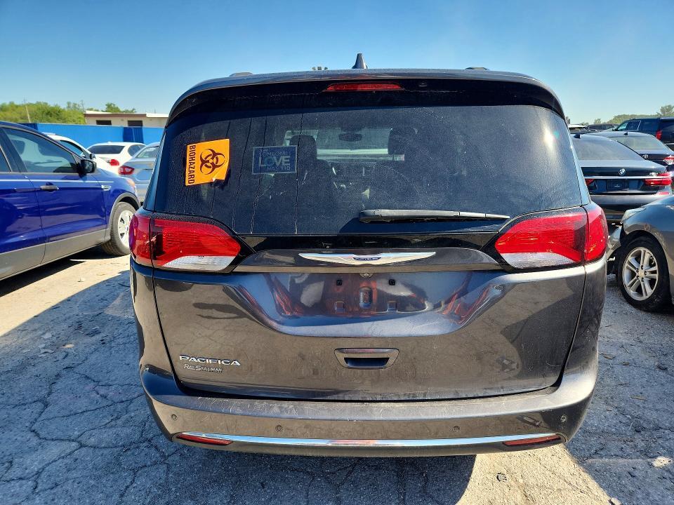 2019 CHRYSLER PACIFICA TOURING L — Фото 6 из 13