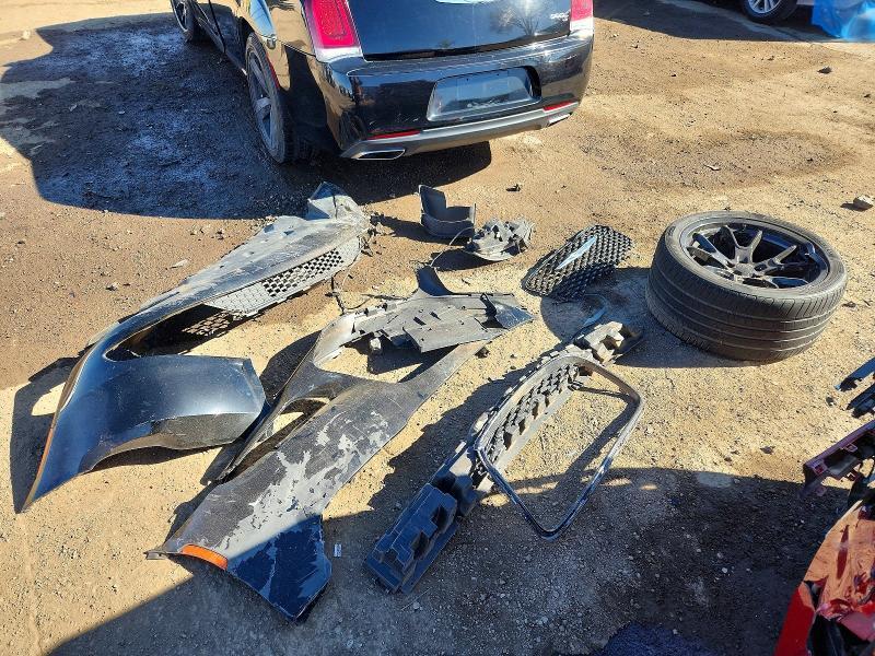 2C3CCABG5KH562936 2019 CHRYSLER 300 photo no. 12