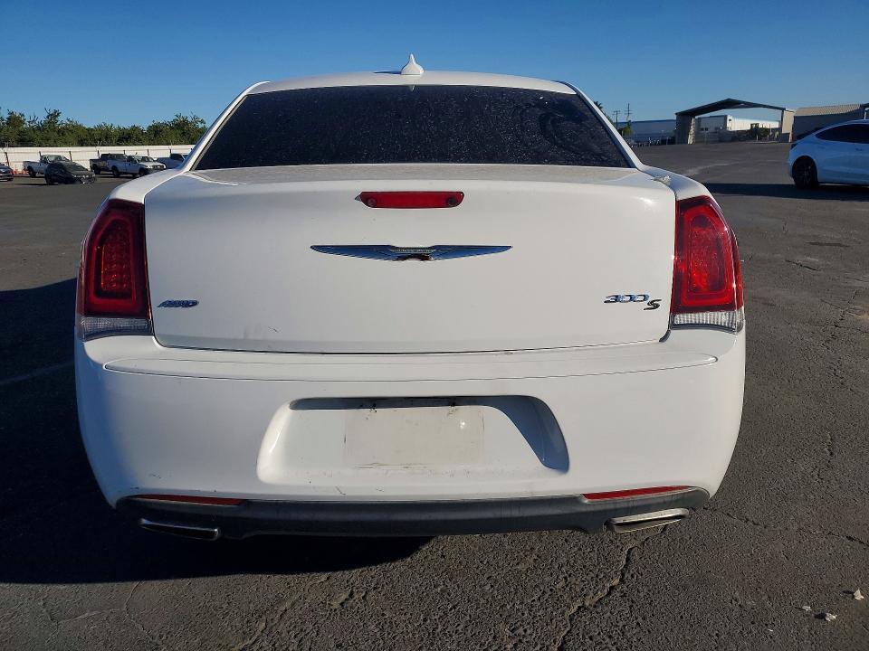 2019 CHRYSLER 300 S — Фото 6 из 12