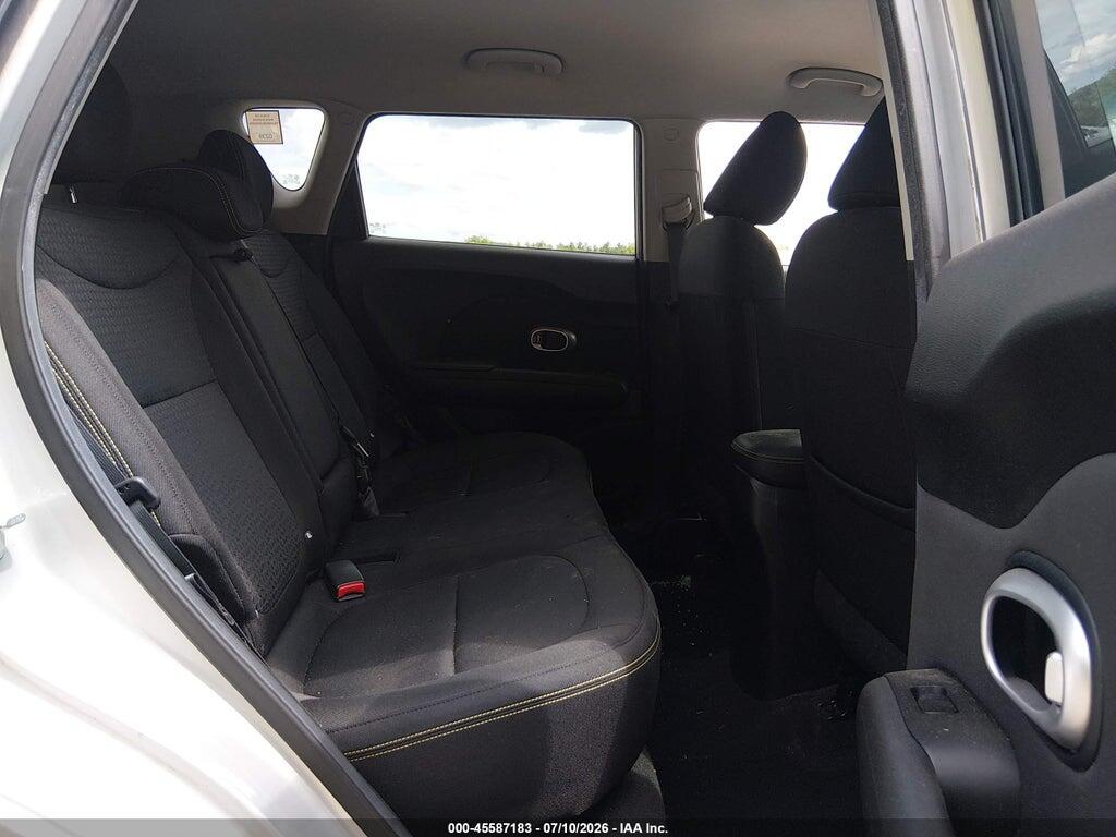 KNDJP3A53F7786498 2015 KIA SOUL photo no. 8