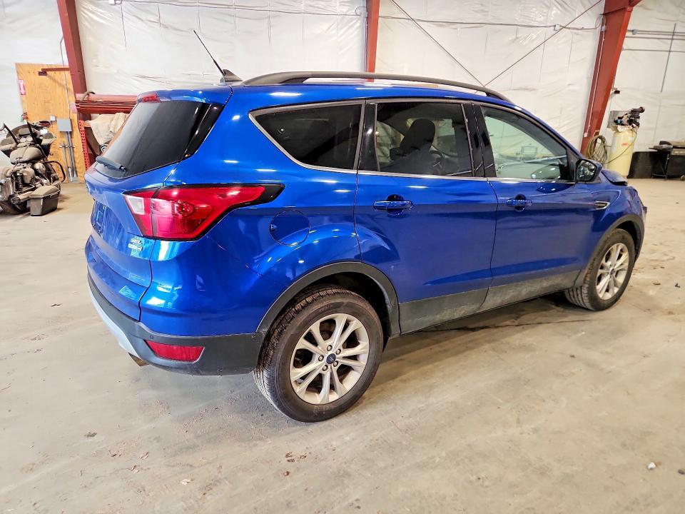 2019 FORD ESCAPE SEL — Фото 3 из 13