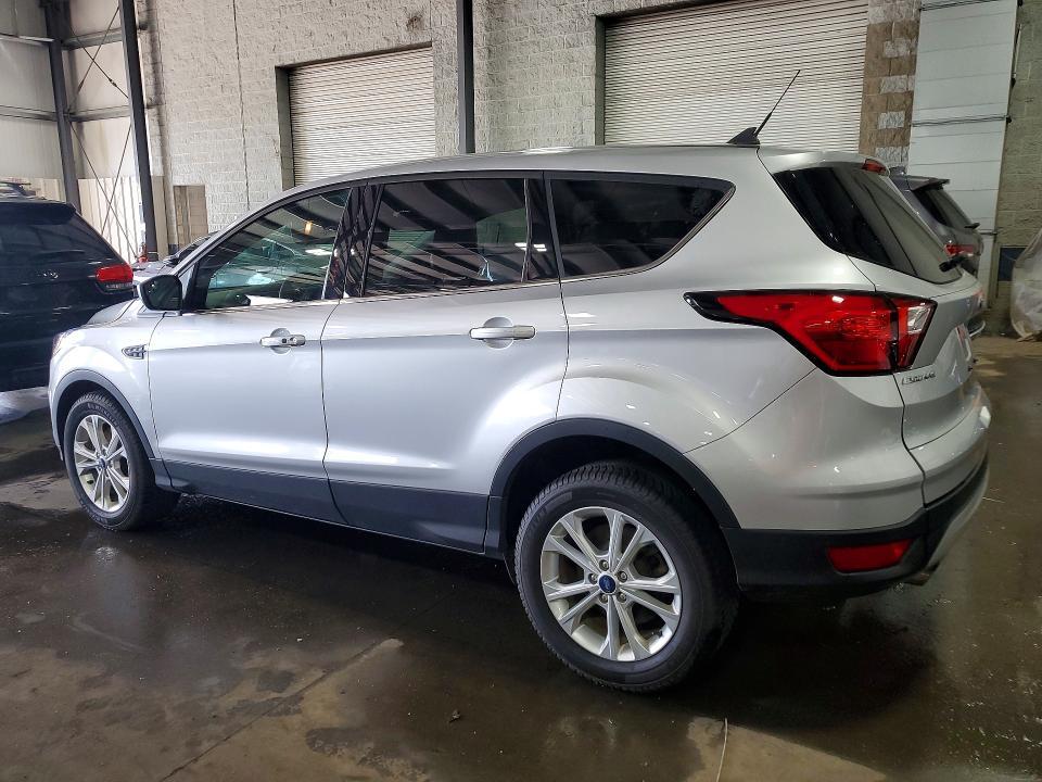 1FMCU9GD5KUB61000 2019 FORD ESCAPE photo no. 2