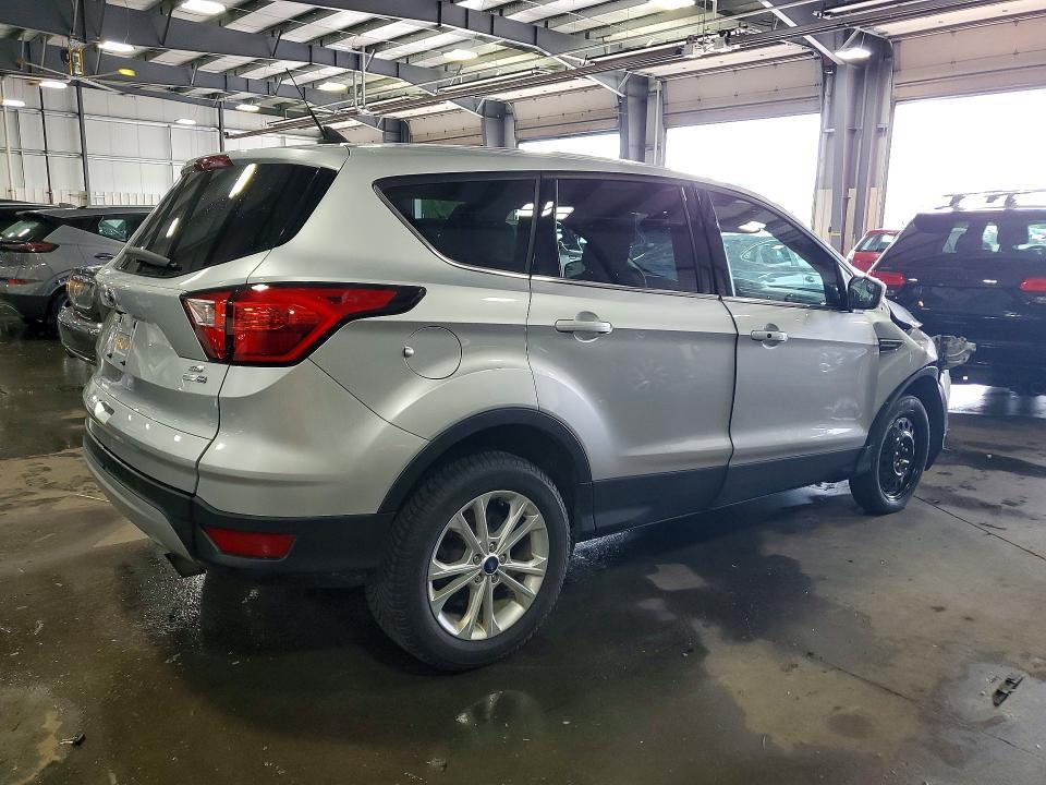 1FMCU9GD5KUB61000 2019 FORD ESCAPE photo no. 3