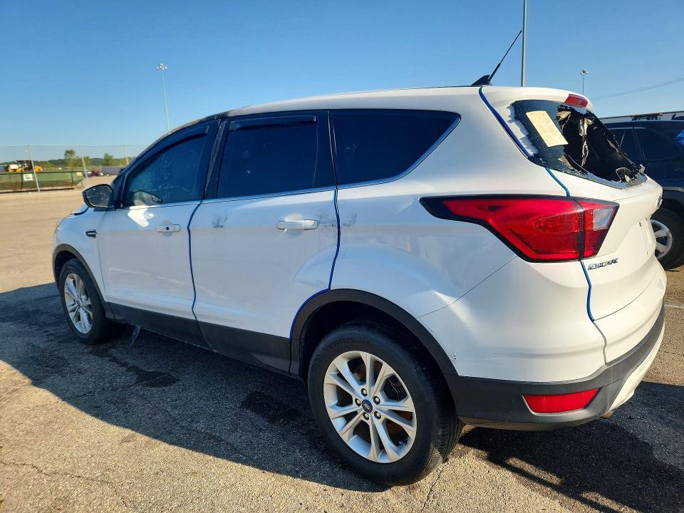 1FMCU9GD2KUB97730 2019 FORD ESCAPE photo no. 2