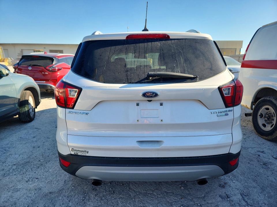 2019 FORD ESCAPE TITANIUM — Фото 6 из 14