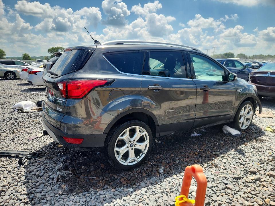 2019 FORD ESCAPE TITANIUM — Фото 3 из 13