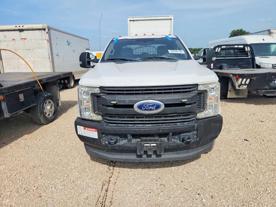 2019 FORD F350 SUPER - DELIVERY TRUCK — Фото 5 из 14