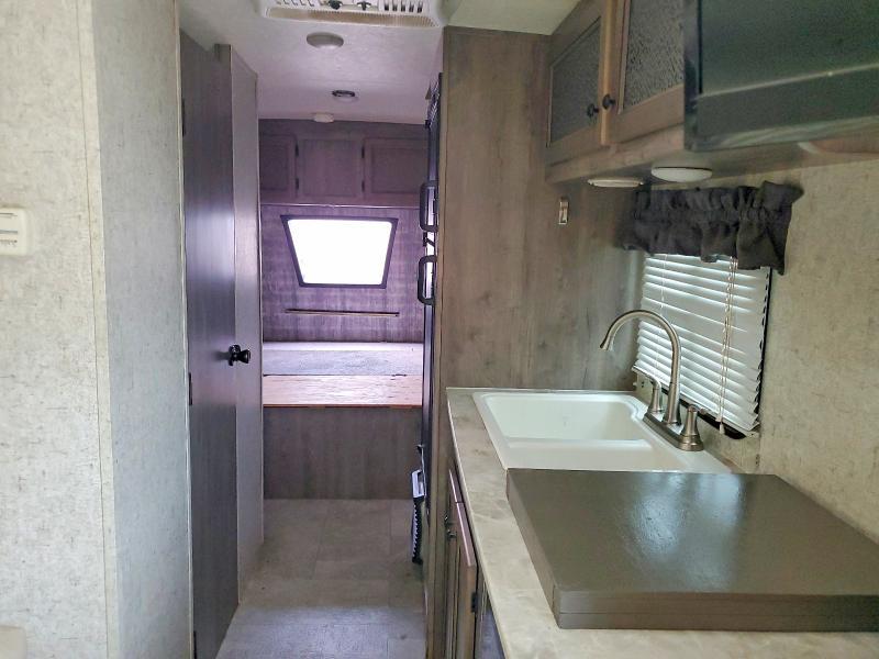 5ZT2CXKB8KL006135 2019 FORESTER RECREATIONAL VEHICLE (RV) photo no. 5